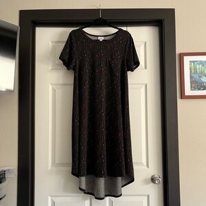 LuLaRoe Black Short-Sleeve High-Low Dress with red and peach arrows